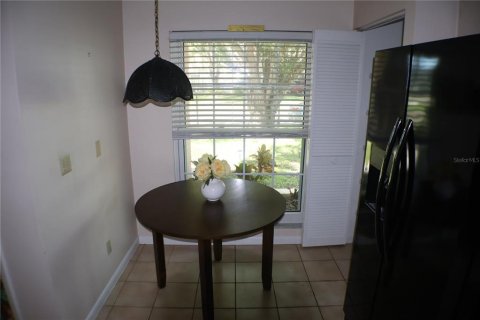 House in New Port Richey, Florida 3 bedrooms, 125.33 sq.m. № 2166829 - photo 11