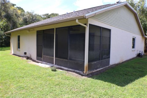 House in New Port Richey, Florida 3 bedrooms, 125.33 sq.m. № 2166829 - photo 27