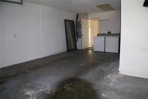 House in New Port Richey, Florida 3 bedrooms, 125.33 sq.m. № 2166829 - photo 24