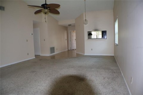 House in New Port Richey, Florida 3 bedrooms, 125.33 sq.m. № 2166829 - photo 5