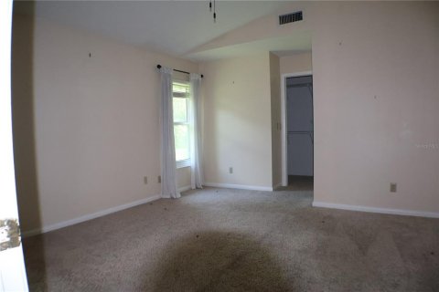 House in New Port Richey, Florida 3 bedrooms, 125.33 sq.m. № 2166829 - photo 20