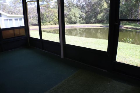 House in New Port Richey, Florida 3 bedrooms, 125.33 sq.m. № 2166829 - photo 26