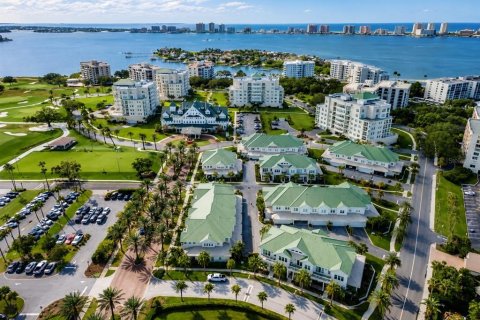 Copropriété à louer à Belleair, Floride: 2 chambres, 129.6 m2 № 2156556 - photo 3