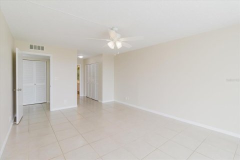 Copropriété à louer à Belleair, Floride: 2 chambres, 129.6 m2 № 2156556 - photo 18
