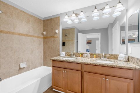 Adosado en venta en Kissimmee, Florida, 4 dormitorios, 176.7 m2 № 2206526 - foto 27