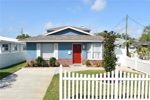 Villa ou maison à vendre à Saint Petersburg, Floride: 5 chambres, 238.76 m2 № 2399383 - photo 3