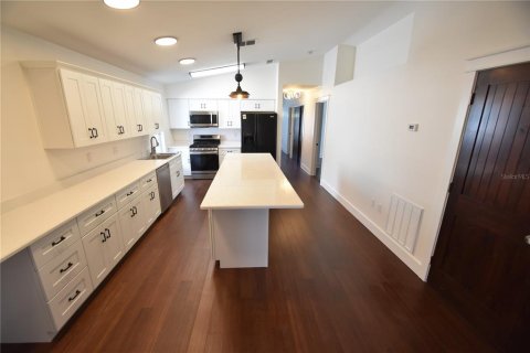 Villa ou maison à vendre à Saint Petersburg, Floride: 5 chambres, 238.76 m2 № 2399383 - photo 17