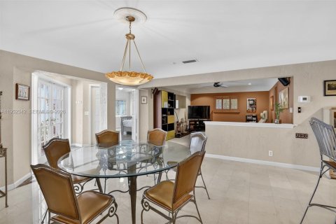 Купить виллу или дом в Плантация, Флорида 5 спален, 299.42м2, № 2009912 - фото 24