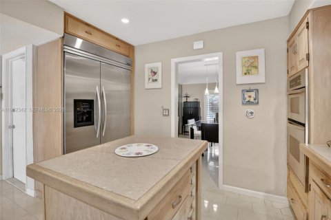 Купить виллу или дом в Плантация, Флорида 5 спален, 299.42м2, № 2009912 - фото 21