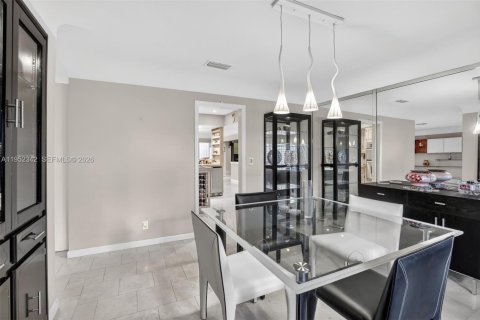 Купить виллу или дом в Плантация, Флорида 5 спален, 299.42м2, № 2009912 - фото 18