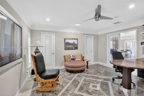 Купить виллу или дом в Плантация, Флорида 5 спален, 299.42м2, № 2009912 - фото 16