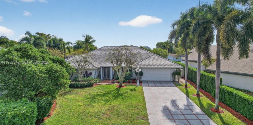 Дом в Плантация, Флорида 5 спален, 299.42м2 № 2009912