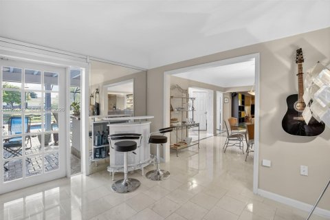 Купить виллу или дом в Плантация, Флорида 5 спален, 299.42м2, № 2009912 - фото 12