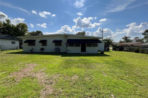 House in Orlando, Florida 3 bedrooms, 124.95 sq.m. № 2200714 - photo 3