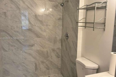 Снять в аренду виллу или дом в Санрайз, Флорида 4 спальни, 171.68м2, № 1976393 - фото 14