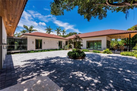 Villa ou maison à louer à Miami, Floride: 6 chambres, 416.39 m2 № 1979396 - photo 9