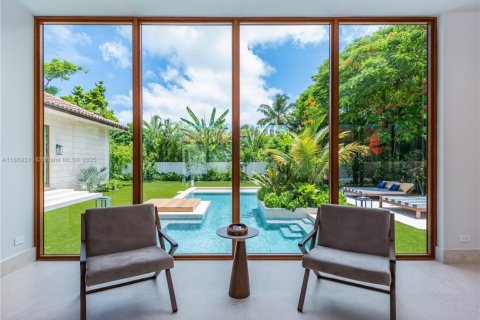 Villa ou maison à louer à Miami, Floride: 6 chambres, 416.39 m2 № 1979396 - photo 20