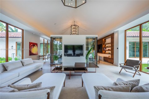 Villa ou maison à louer à Miami, Floride: 6 chambres, 416.39 m2 № 1979396 - photo 12