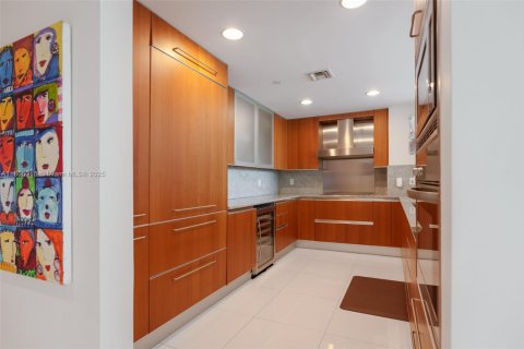 Condominio en venta en Miami, Florida, 3 dormitorios, 216.74 m2 № 1864230 - foto 4
