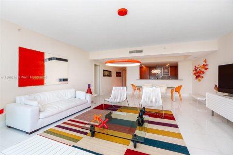 Condominio en venta en Miami, Florida, 3 dormitorios, 216.74 m2 № 1864230 - foto 7