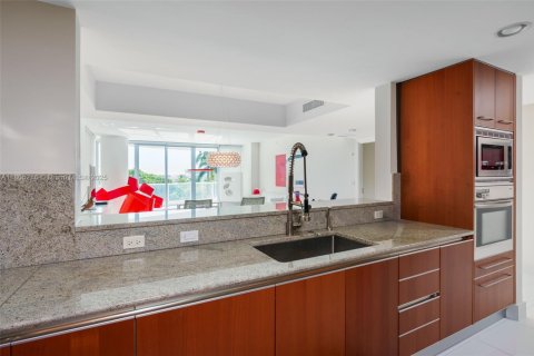 Condominio en venta en Miami, Florida, 3 dormitorios, 216.74 m2 № 1864230 - foto 5