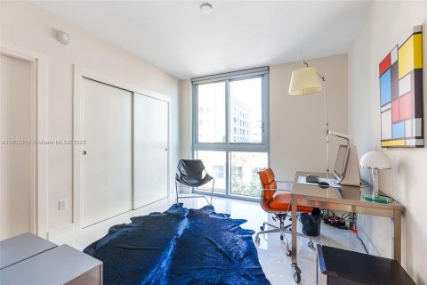 Condominio en venta en Miami, Florida, 3 dormitorios, 216.74 m2 № 1864230 - foto 16