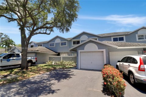 Townhouse in Miami, Florida 3 bedrooms, 170.38 sq.m. № 1951590 - photo 30