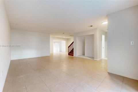 Townhouse in Miami, Florida 3 bedrooms, 170.38 sq.m. № 1951590 - photo 5