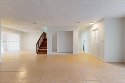 Townhouse in Miami, Florida 3 bedrooms, 170.38 sq.m. № 1951590 - photo 6