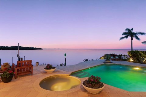 Villa ou maison à vendre à Saint Petersburg, Floride: 5 chambres, 447.23 m2 № 1775558 - photo 6