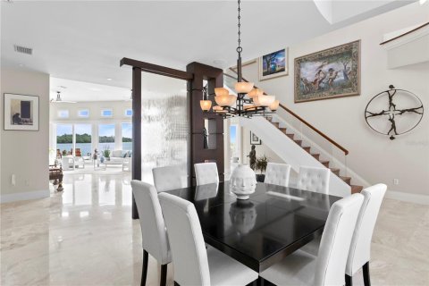 Villa ou maison à vendre à Saint Petersburg, Floride: 5 chambres, 447.23 m2 № 1775558 - photo 12