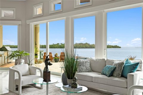 Villa ou maison à vendre à Saint Petersburg, Floride: 5 chambres, 447.23 m2 № 1775558 - photo 18