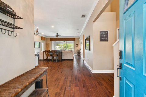 House in Tampa, Florida 3 bedrooms, 175.03 sq.m. № 1840249 - photo 3