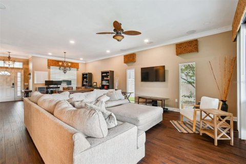 House in Tampa, Florida 3 bedrooms, 175.03 sq.m. № 1840249 - photo 9