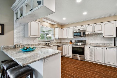 House in Tampa, Florida 3 bedrooms, 175.03 sq.m. № 1840249 - photo 12