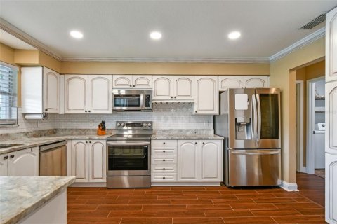House in Tampa, Florida 3 bedrooms, 175.03 sq.m. № 1840249 - photo 13