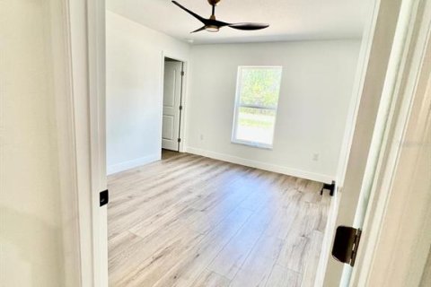 House in Ocala, Florida 4 bedrooms, 204.38 sq.m. № 1915526 - photo 7