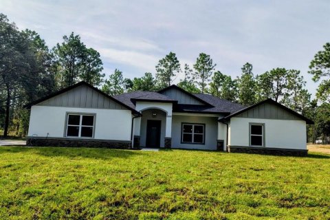 House in Ocala, Florida 4 bedrooms, 204.38 sq.m. № 1915526 - photo 1