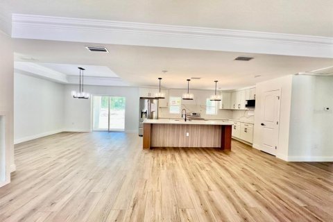 House in Ocala, Florida 4 bedrooms, 204.38 sq.m. № 1915526 - photo 3