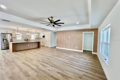 House in Ocala, Florida 4 bedrooms, 204.38 sq.m. № 1915526 - photo 2