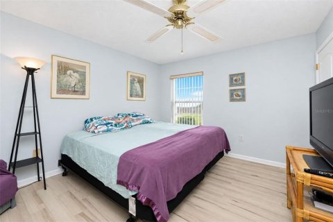 Condo in Englewood, Florida, 2 bedrooms  № 2383724 - photo 26