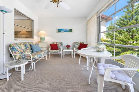 Condo in Englewood, Florida, 2 bedrooms  № 2383724 - photo 14