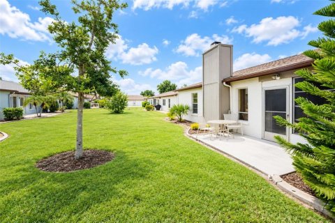 Condo in Englewood, Florida, 2 bedrooms  № 2383724 - photo 15
