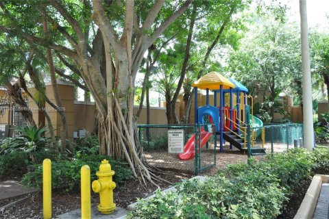 Condo in Aventura, Florida, 1 bedroom  № 1888966 - photo 13