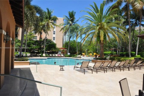 Condo in Aventura, Florida, 1 bedroom  № 1888966 - photo 8