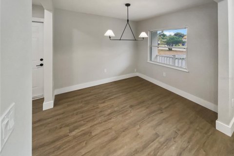Casa en venta en Saint Petersburg, Florida, 3 dormitorios, 125.79 m2 № 1783444 - foto 11