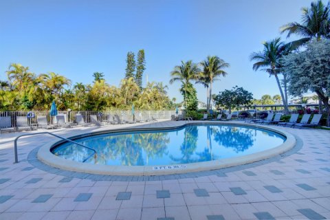 Condo in Boca Raton, Florida, 2 bedrooms  № 1170976 - photo 1