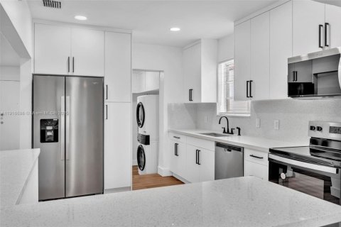 Купить виллу или дом в Майами-Бич, Флорида 4 спальни, 170.38м2, № 1972887 - фото 22