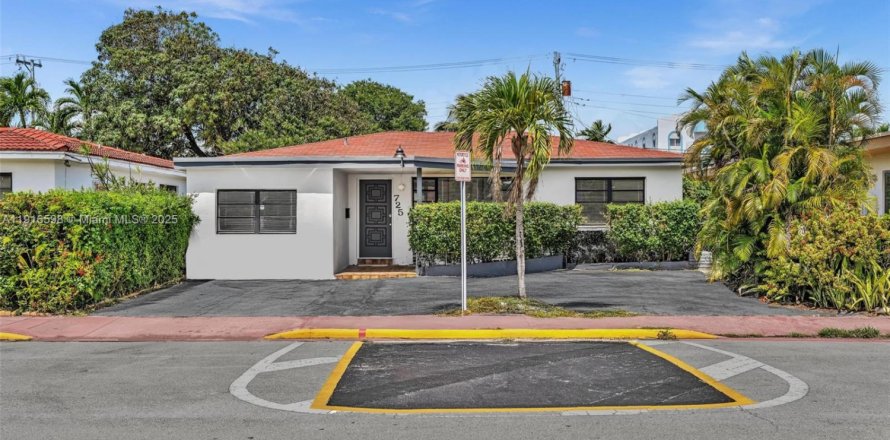 Дом в Майами-Бич, Флорида 4 спальни, 170.38м2 № 1972887