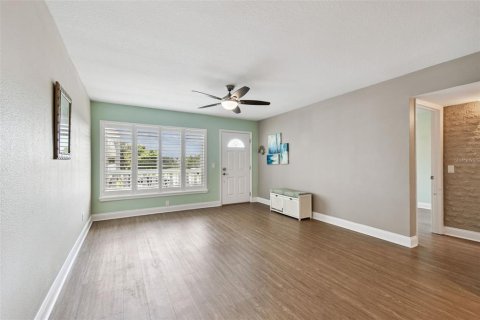 Copropriété à vendre à Clearwater, Floride: 2 chambres, 102.19 m2 № 2200943 - photo 4